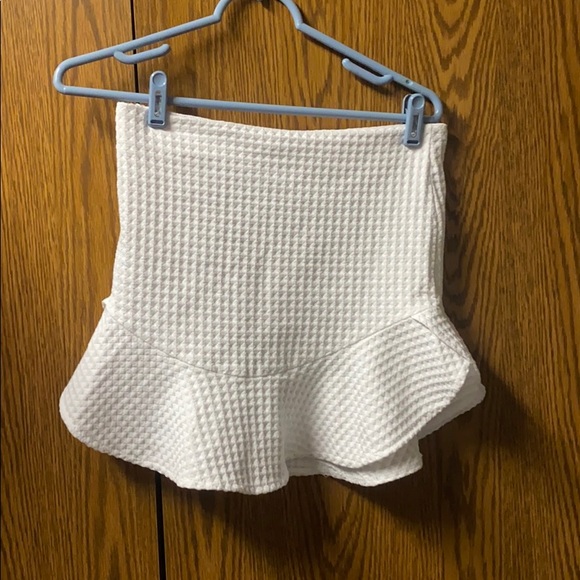 Skirt - Picture 2 of 4